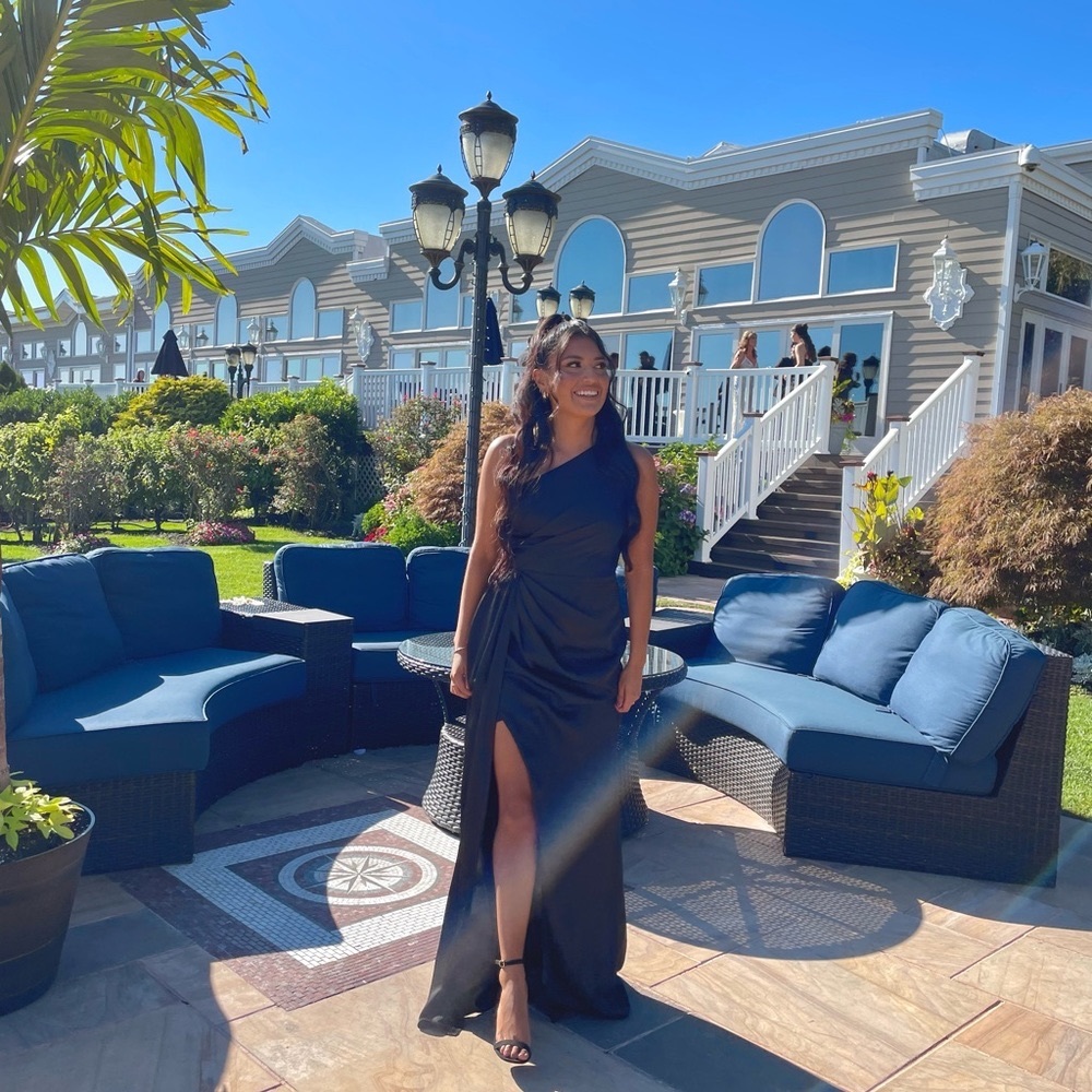 Black cocktail dress size 6